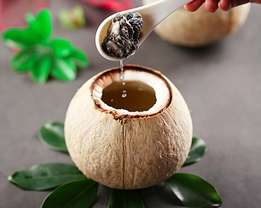 椰盅烏雞燉湯