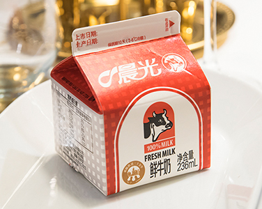 屋型鮮牛奶